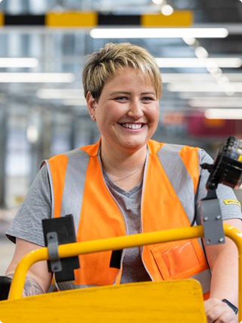 Mitarbeiterin bei der Post