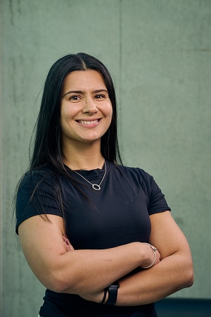 Headshot of Isabella